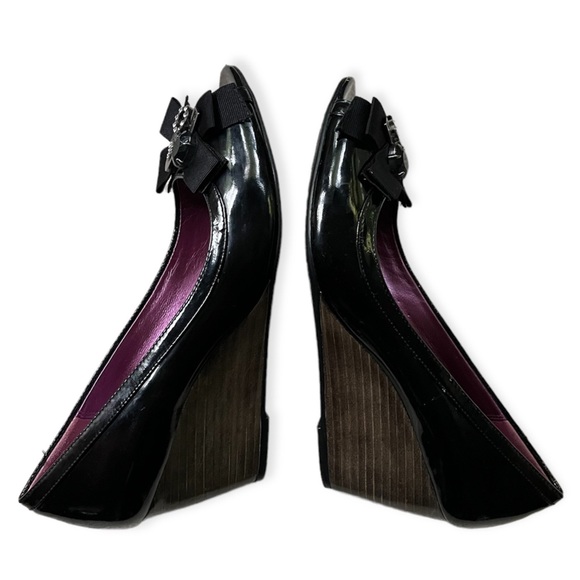 Coach ❤️ Poppy Black Peep Toe Wedge Shoes w/Charms, sz 8 - Picture 7 of 15